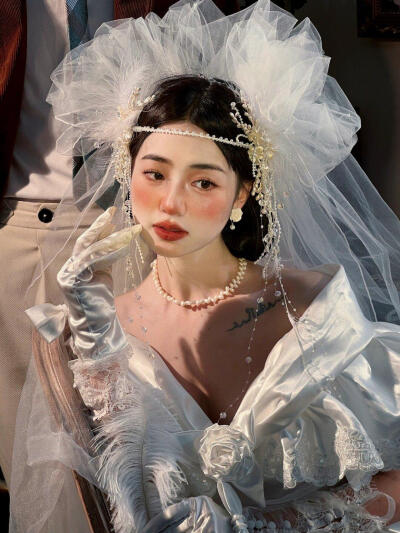 婚纱女孩