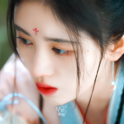 鞠婧祎