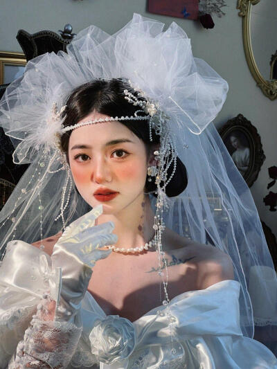 婚纱女孩
