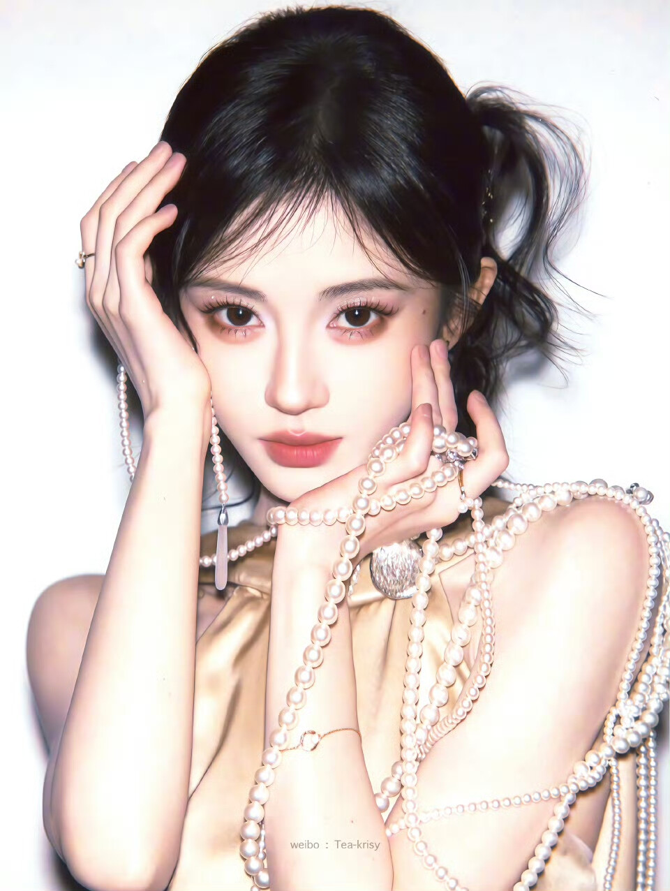 鞠婧祎香槟金撕拉片