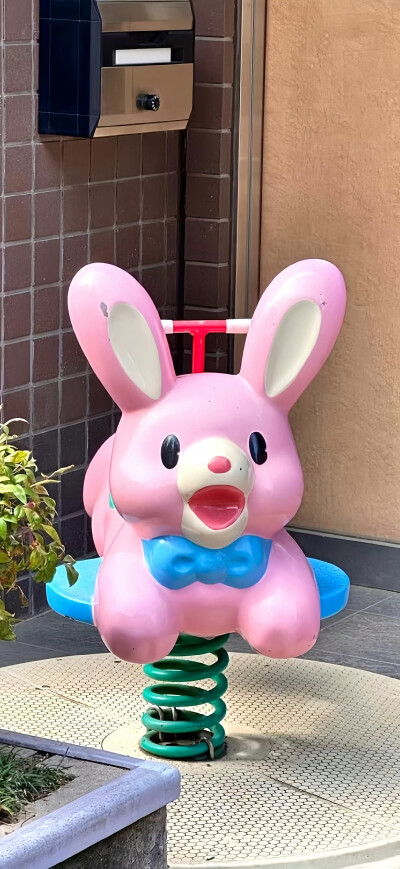 幸福无法预报 珍惜当下每秒 ​​​
#小清新壁纸#