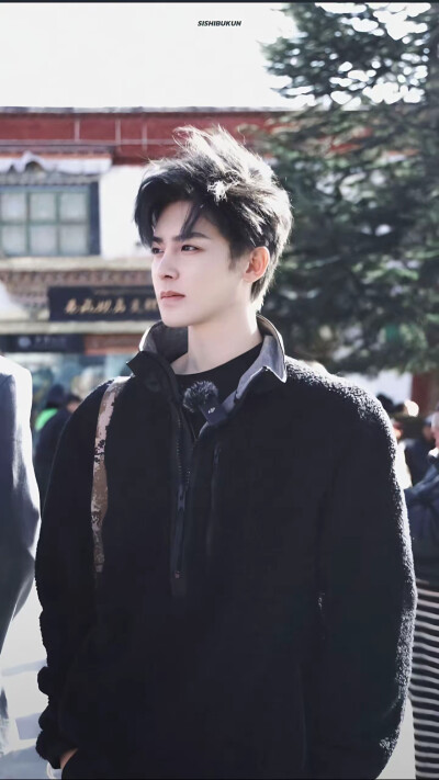 侯明昊