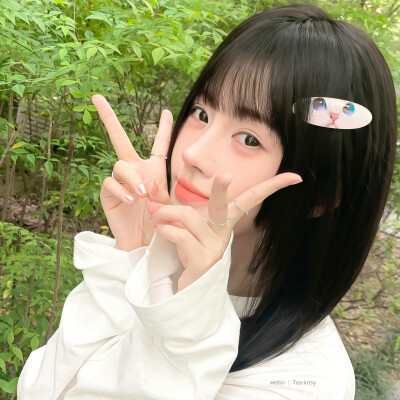 鞠婧祎

