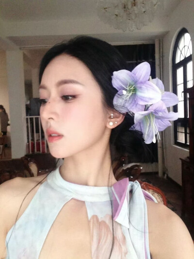 女头