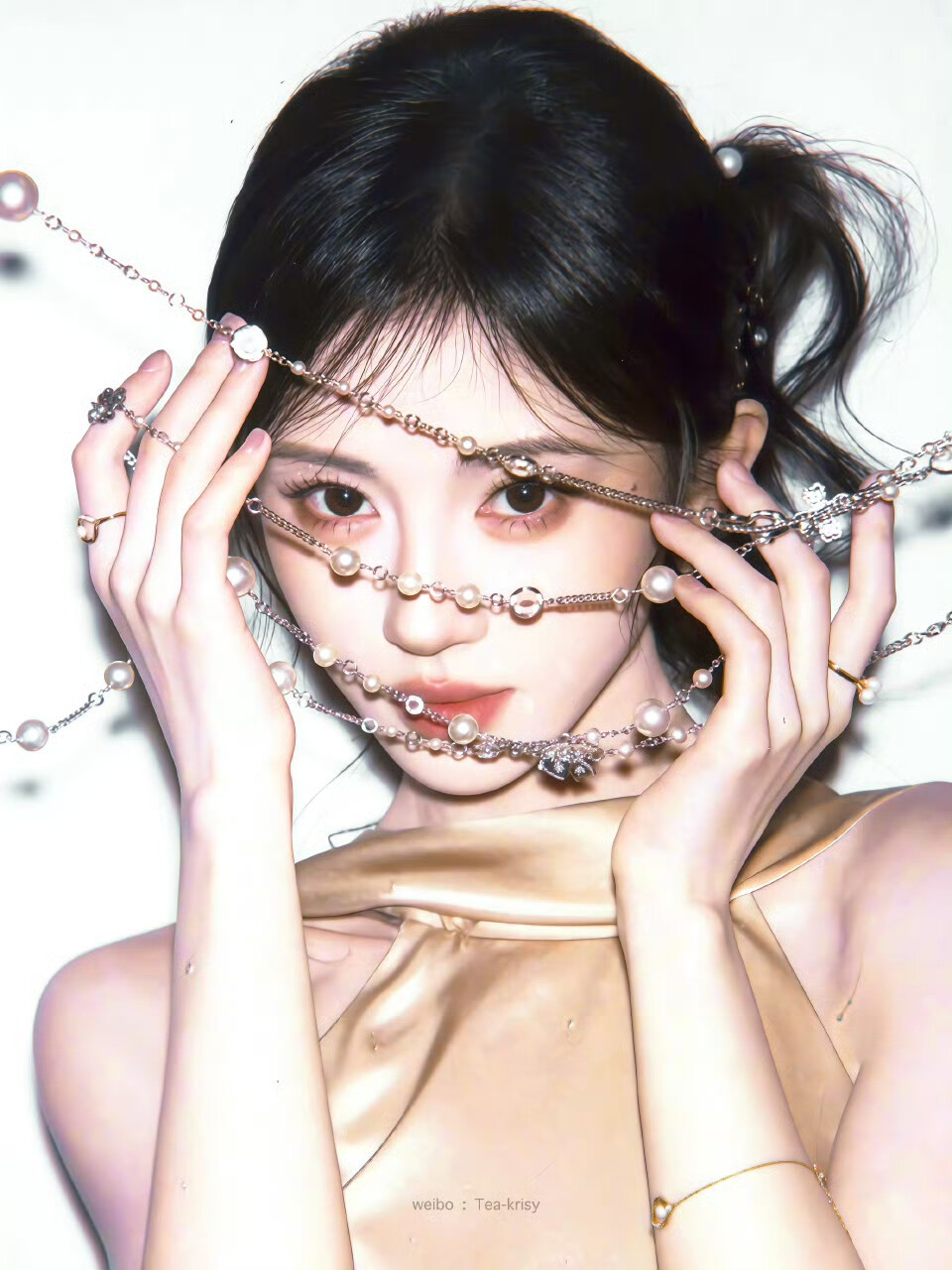 鞠婧祎香槟金撕拉片