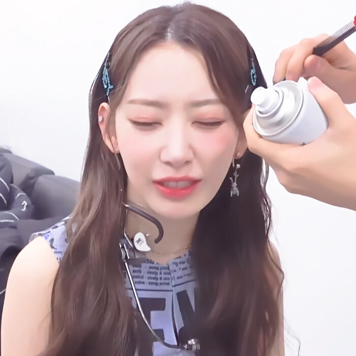 小櫻花¹
二改自耀喝牛奶。