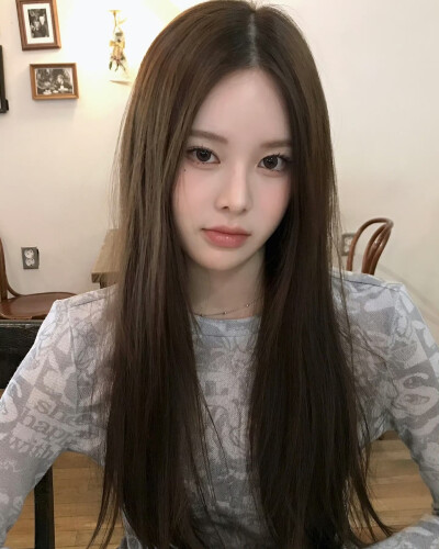 izna 方智玟