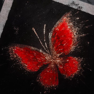 ＊Buring Red’(亮红般炽热)燃します——