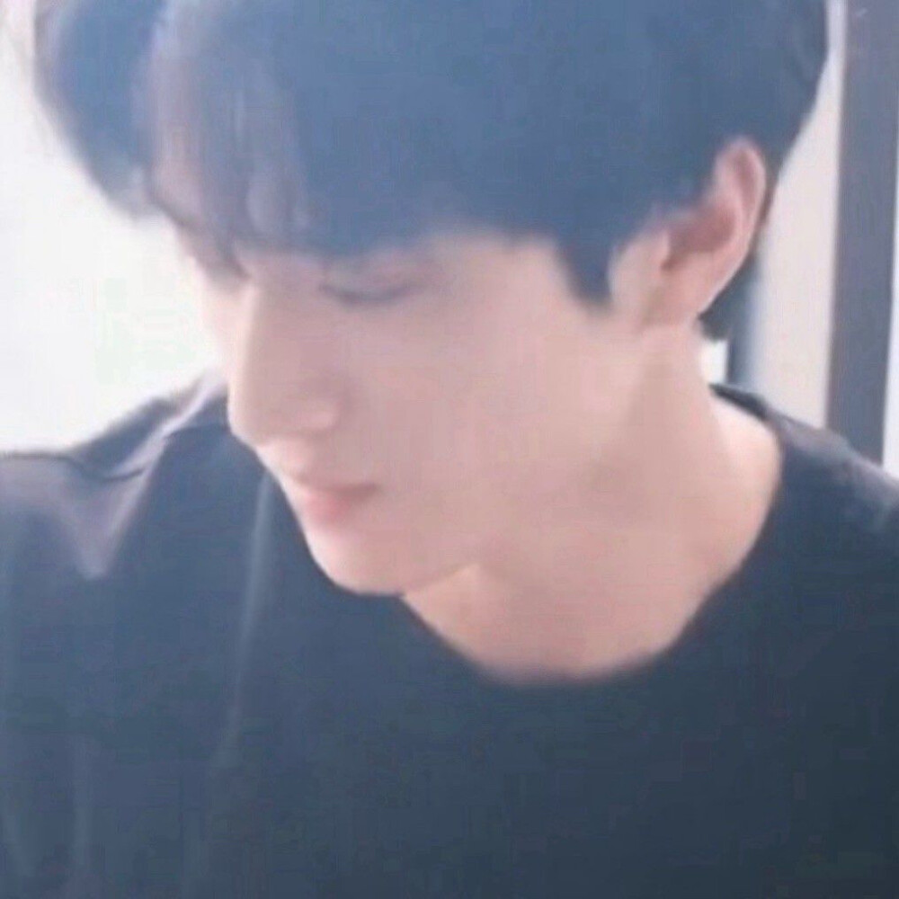 色调糊但上头还可以