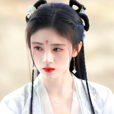 鞠婧祎