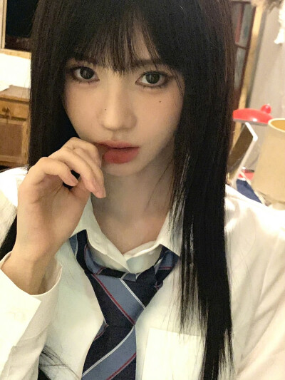 鞠婧祎