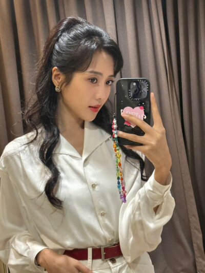 王梓薇