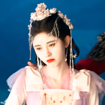 鞠婧祎