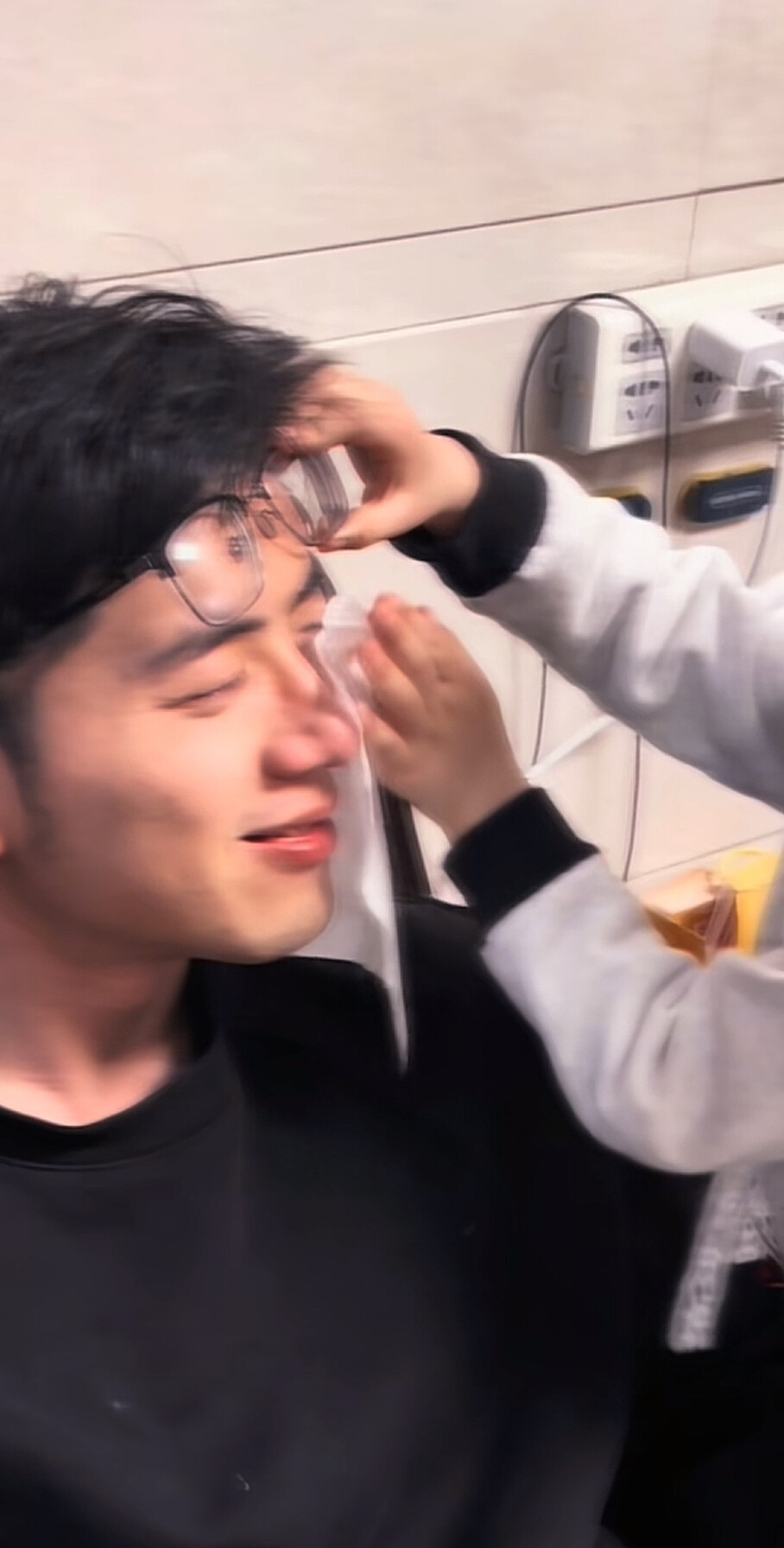 。