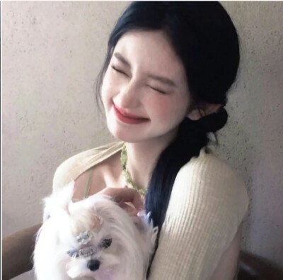 女生头像。真人。