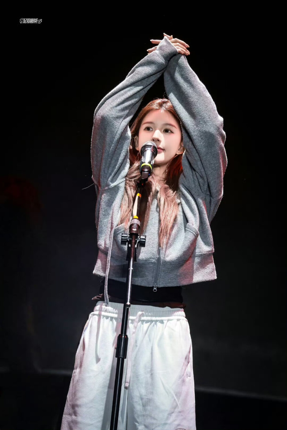 cr.起司甜茶·赵露思