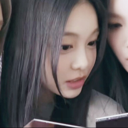 一个很美腻的九宫格女神们