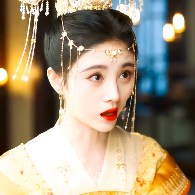 鞠婧祎