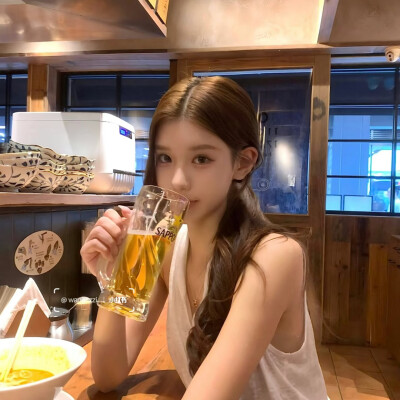 ，