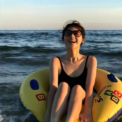  女头