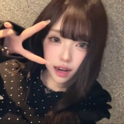 <3