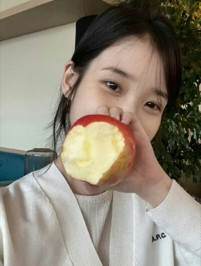 IU の 头像