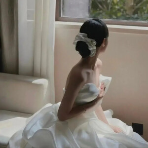 婚纱女孩