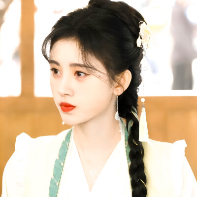 鞠婧祎