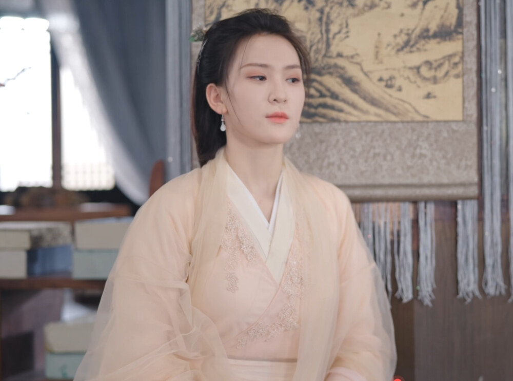 娘娘今日不上朝