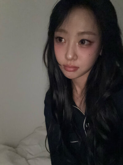 本月少女 河秀映