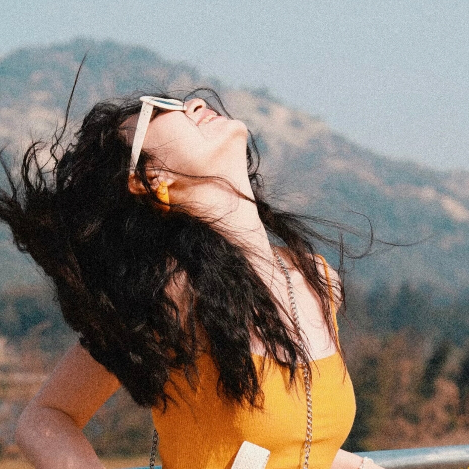 
ˢᵒᵐᵉ ˢᵗᵒʳⁱᵉˢ ᶜᵃⁿ'ᵗ ˢᵗᵃⁿᵈ ˡᵃᵗᵉʳ, ᵉˢᵖᵉᶜⁱᵃˡˡʸ ᶠᵉᵉˡⁱⁿᵍˢ·
有些故事经不起后来 特别是感情。
女头/by拟黎