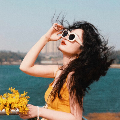 
ˢᵒᵐᵉ ˢᵗᵒʳⁱᵉˢ ᶜᵃⁿ'ᵗ ˢᵗᵃⁿᵈ ˡᵃᵗᵉʳ, ᵉˢᵖᵉᶜⁱᵃˡˡʸ ᶠᵉᵉˡⁱⁿᵍˢ·
有些故事经不起后来 特别是感情。
女头/by拟黎