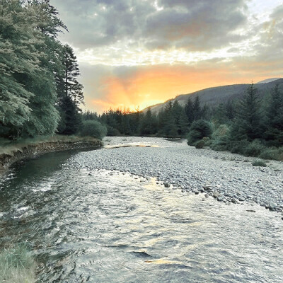 下辈子 我想成为你眼角的一颗痣