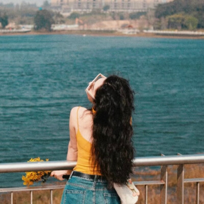 
ˢᵒᵐᵉ ˢᵗᵒʳⁱᵉˢ ᶜᵃⁿ'ᵗ ˢᵗᵃⁿᵈ ˡᵃᵗᵉʳ, ᵉˢᵖᵉᶜⁱᵃˡˡʸ ᶠᵉᵉˡⁱⁿᵍˢ·
有些故事经不起后来 特别是感情。
女头/by拟黎