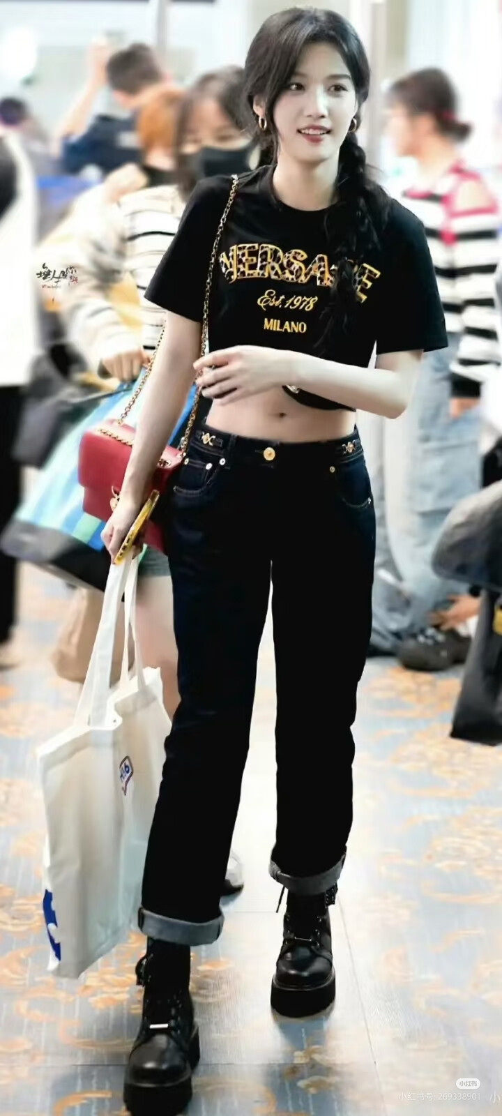 卢昱晓