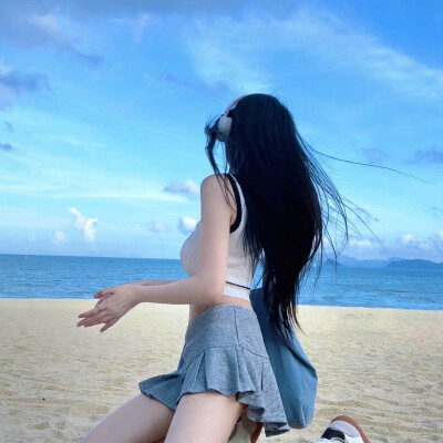 背影女头
