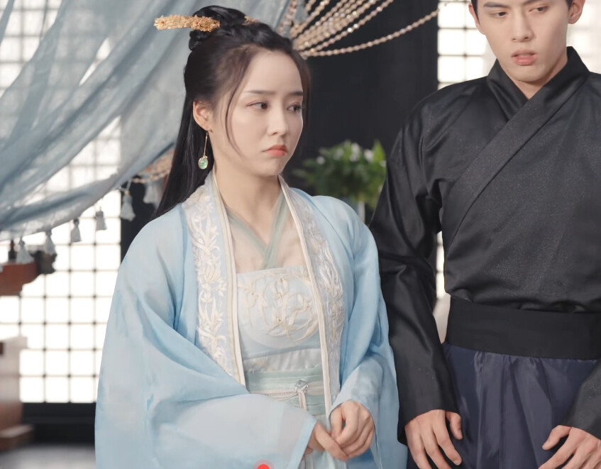 娘娘今日不上朝