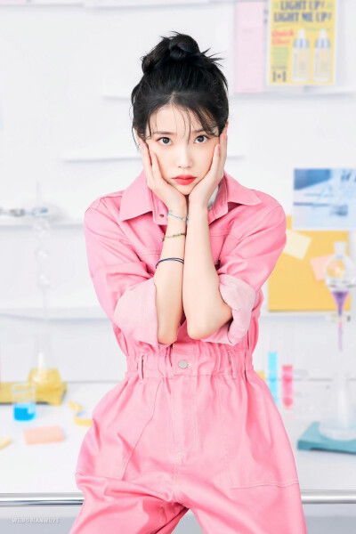 IU