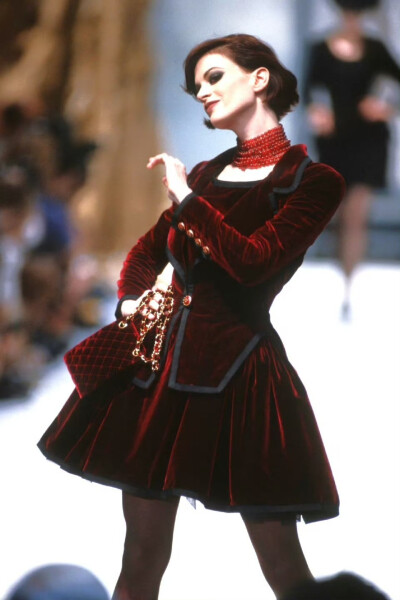 Chanel 1991 秋冬高定 ​​​