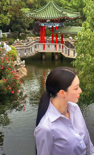 张馨予