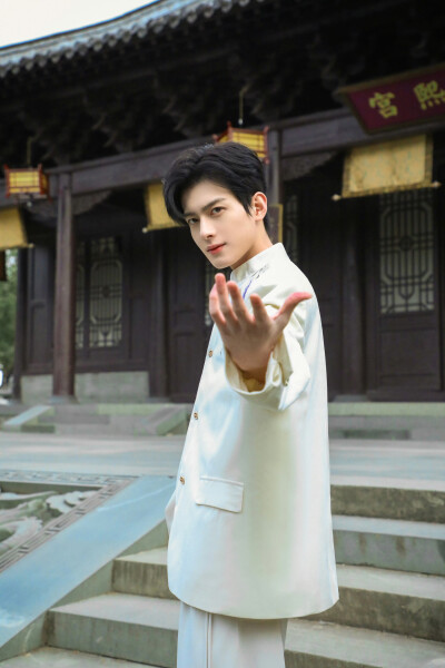 陈鹤一