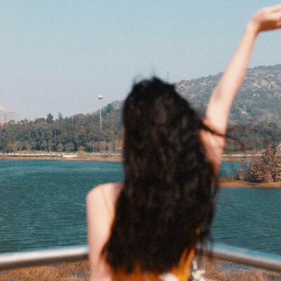 
ˢᵒᵐᵉ ˢᵗᵒʳⁱᵉˢ ᶜᵃⁿ'ᵗ ˢᵗᵃⁿᵈ ˡᵃᵗᵉʳ, ᵉˢᵖᵉᶜⁱᵃˡˡʸ ᶠᵉᵉˡⁱⁿᵍˢ·
有些故事经不起后来 特别是感情。
女头/by拟黎