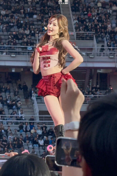 凑崎纱夏