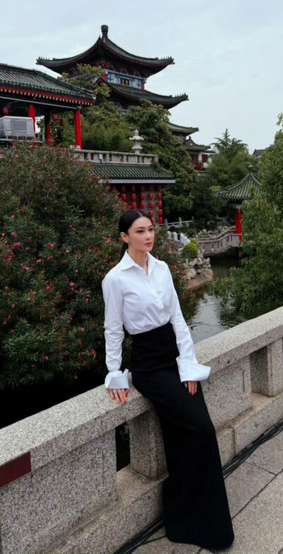 张馨予