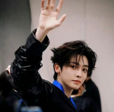 侯明昊