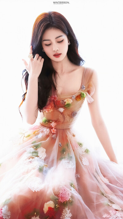白鹿
cr.@·winterson·