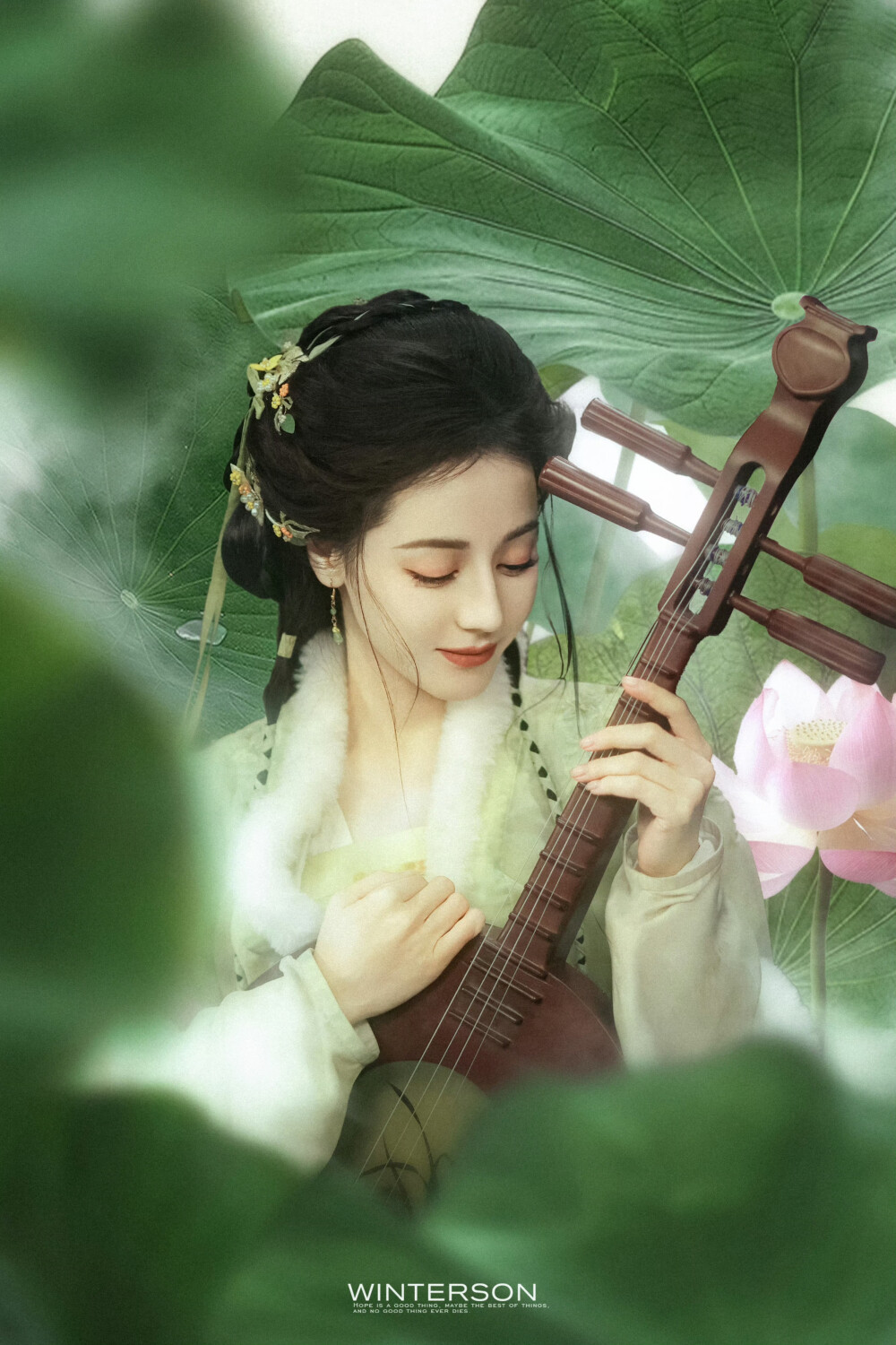 迪丽热巴
cr.@·winterson·