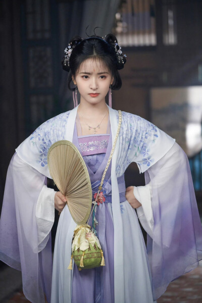 沈月