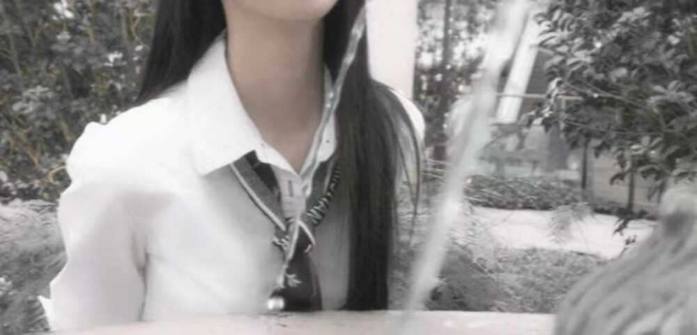 
你的眼是无尽春与朦胧雾