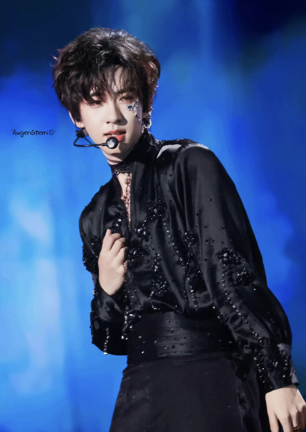 海口演唱会 抓到了一只贺峻霖